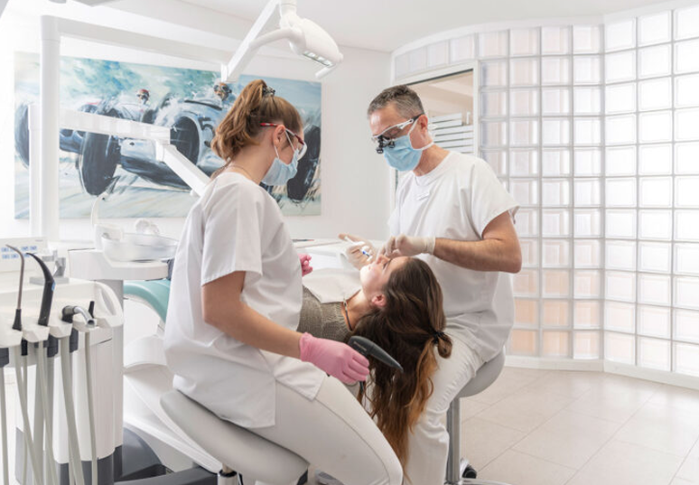patient-at-dentist